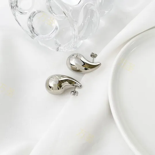 Medium Water Drop Earrings