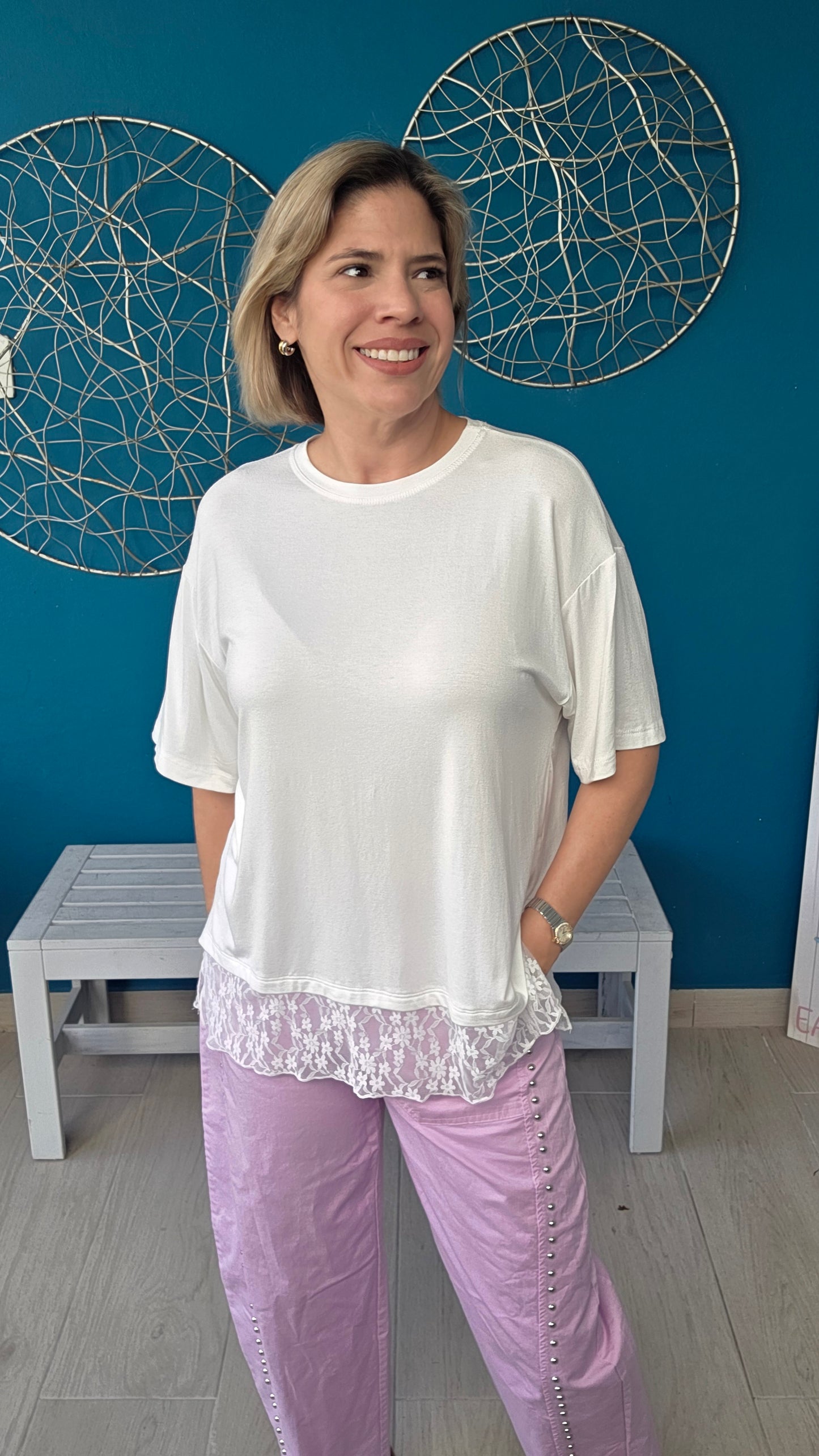 White T-shirt With Lace Detail