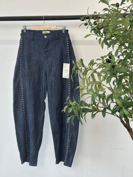 Studs Barrel Jeans