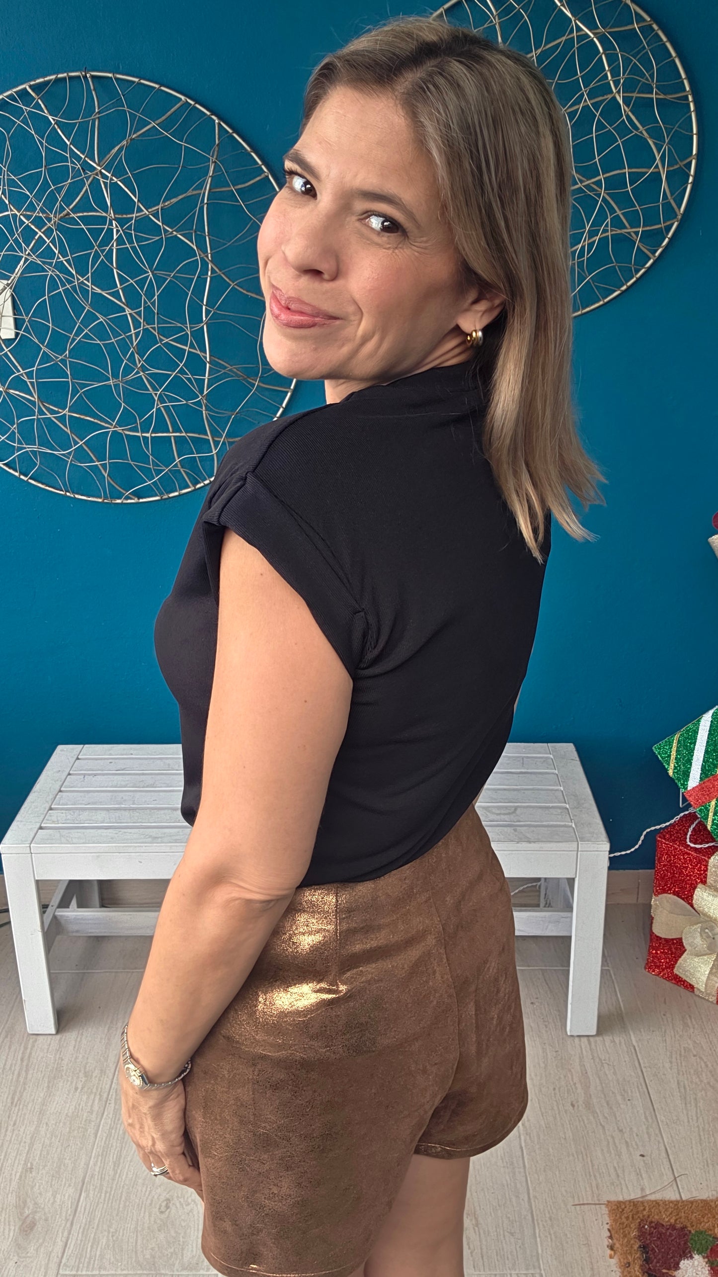 Ashbey Rib Black Top